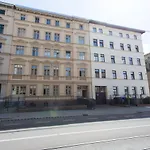 Fullhouse - Halle - T28 Apartments