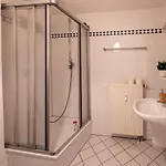 Fullhouse - Halle - T28 Apartman