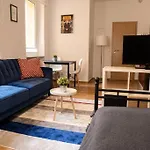 Fullhouse - Halle - T28 Apartments *