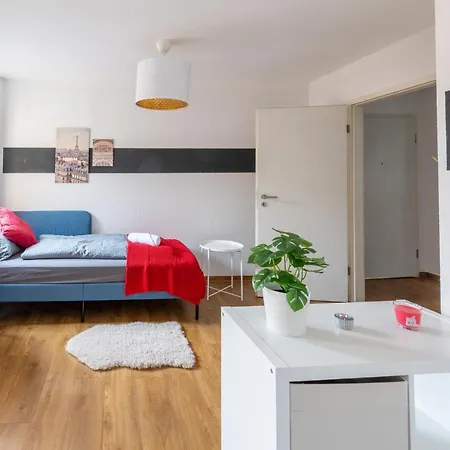 Fullhouse - Halle - T28 - Hawk Apartman Halle (Saale)