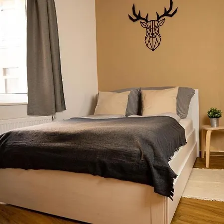 Fullhouse - Halle - T28 Apartman Halle (Saale)