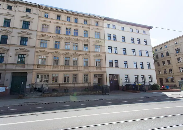 Fullhouse - Halle - T28 Apartments